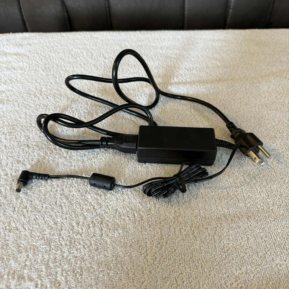 HONOTO AC/DC Power Adapter Black